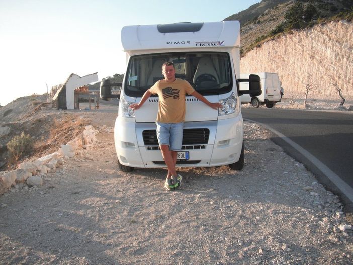 Una messa a Villafalletto per ricordare Franko, il 36enne ucciso da un’auto pirata