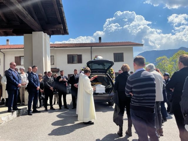 In tanti oggi per il commiato dalla studentessa vittima dell'incidente a Monastero di Dronero In tanti oggi per il commiato dalla studentessa vittima dell'incidente a Monastero di Dronero