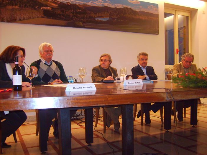 La presentazione del Libro “Una grande annata - Storie di vino e di sport” (© Targatocn.it)