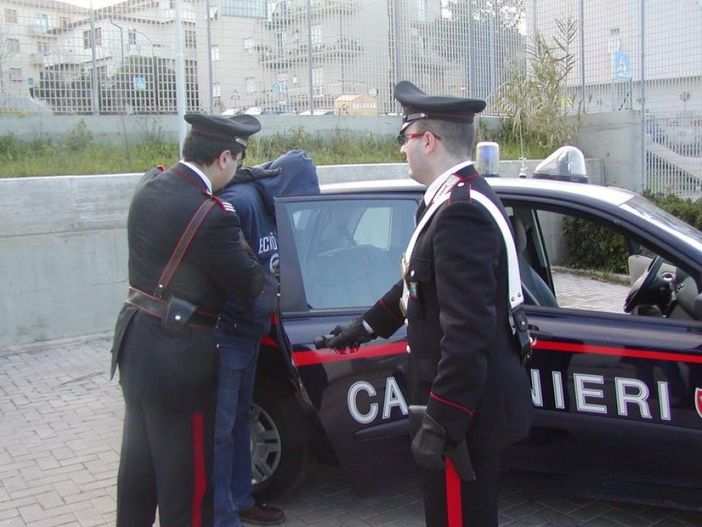 Quattro pregiudicati arrestati e tradotti in carcere dai carabinieri della provincia di Cuneo Quattro pregiudicati arrestati e tradotti in carcere dai carabinieri della provincia di Cuneo