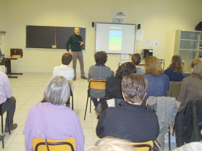 Saluzzo, liceo Soleri- Bertoni, lezioni di voce a cura di Mauro Bocci Saluzzo, liceo Soleri- Bertoni, lezioni di voce a cura di Mauro Bocci