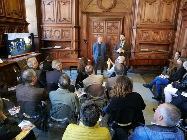 Saluzzo, la conferenza stampa nella Sagrestia di San Ignazio in municipio. Nella fto il presidente della Fondazione Bertoni Enrico Falda e il sindaco Mauro Calderoni