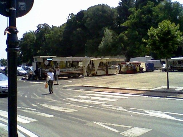 Tutti gli ambulanti sono contro la Bolkestein e non contro la Regione Piemonte