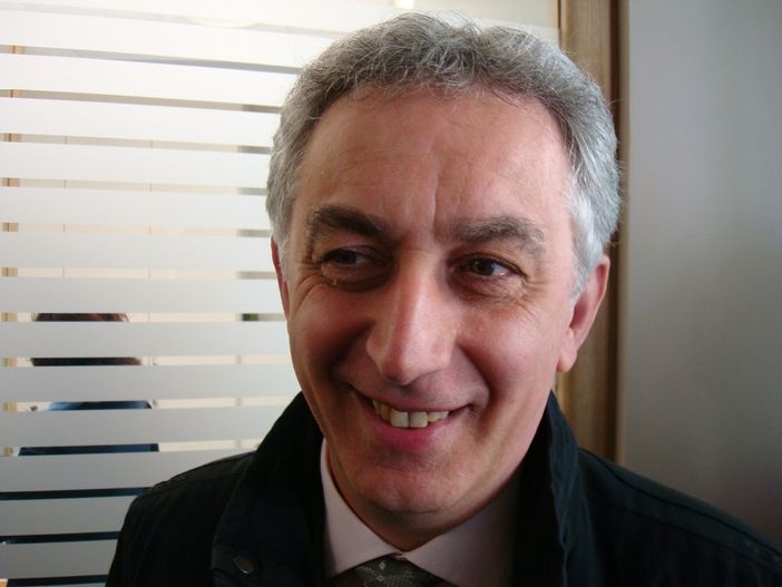 Sorride Ezio Falco: ha appena ottenuto la riconferma a presidente della Fondazione ìquasi all'unanimità