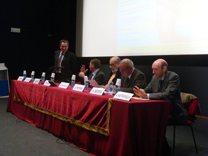 Il tavolo dei relatori al convegno cuneese