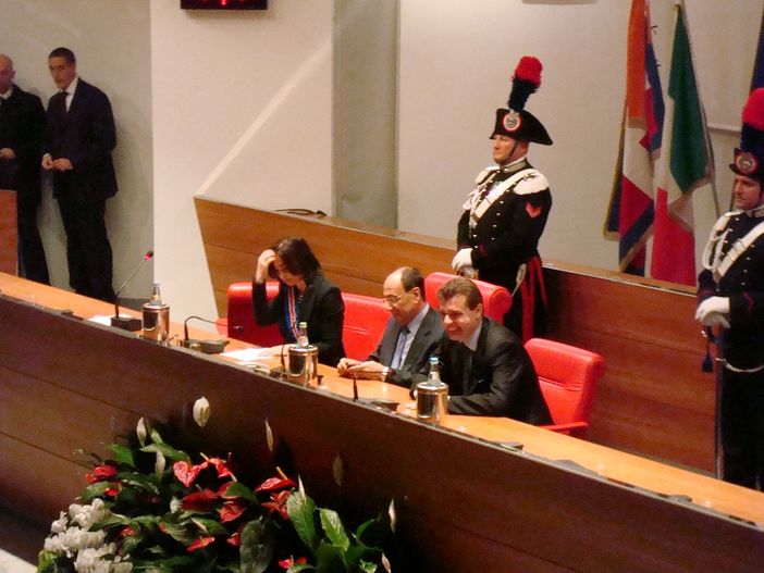 Il presidente del Senato Schifani tra Gianna Gancia e Roberto Cota (Copyright Targatocn.it)