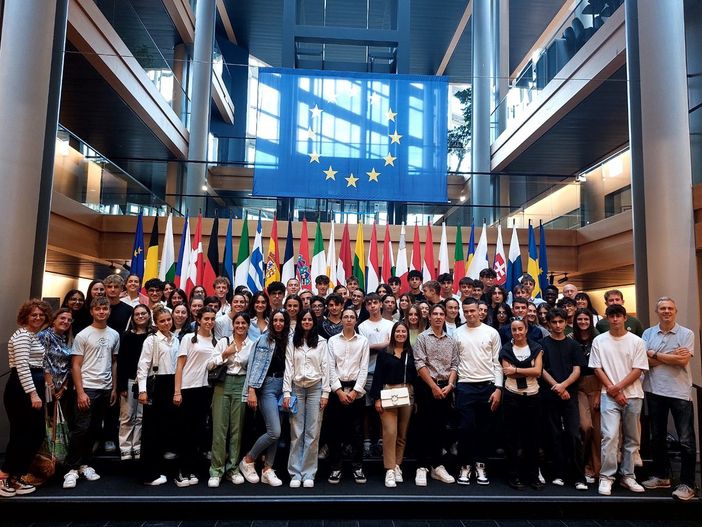 Le classi quinta del liceo Bodoni a Strasburgo Le classi quinta del liceo Bodoni a Strasburgo