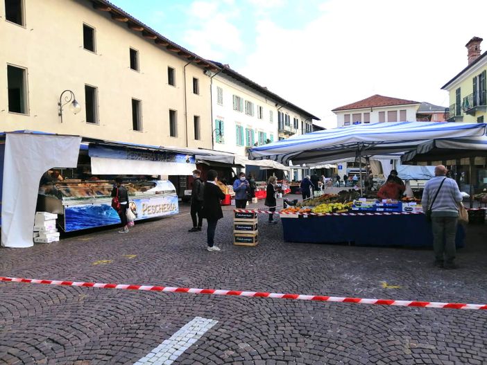 Dopo due mesi di fermo Narzole ritrova il suo mercato ambulante della domenica