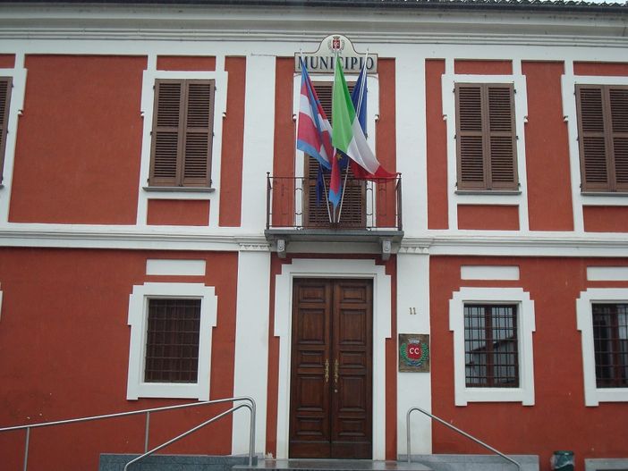 Falsi certificati di italiano, la maestra arrestata è assessore all'Istruzione a Caramagna Piemonte