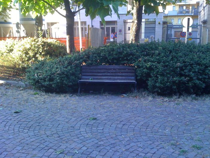 Cuneo, avviata una raccolta firme per sicurezza e decoro della zona: 470 adesioni