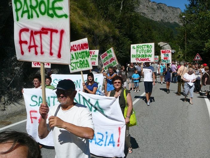 Uno dei tanti momenti di protesta del comitato Si Dav