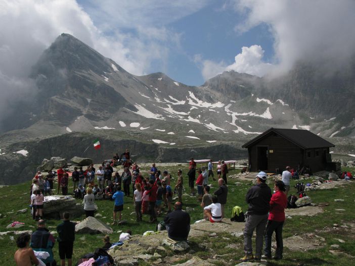 Festa al Bivacco Elio Bonfante alle Camoscere