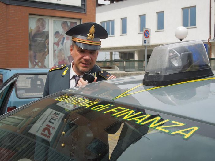 Savigliano, 4 persone indagate per truffa. Sequestrato un patrimonio mobiliare di 3 milioni e mezzo di euro