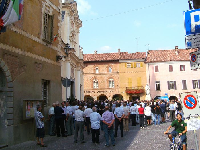 Il funerale nella chiesa di Bene Vagienna