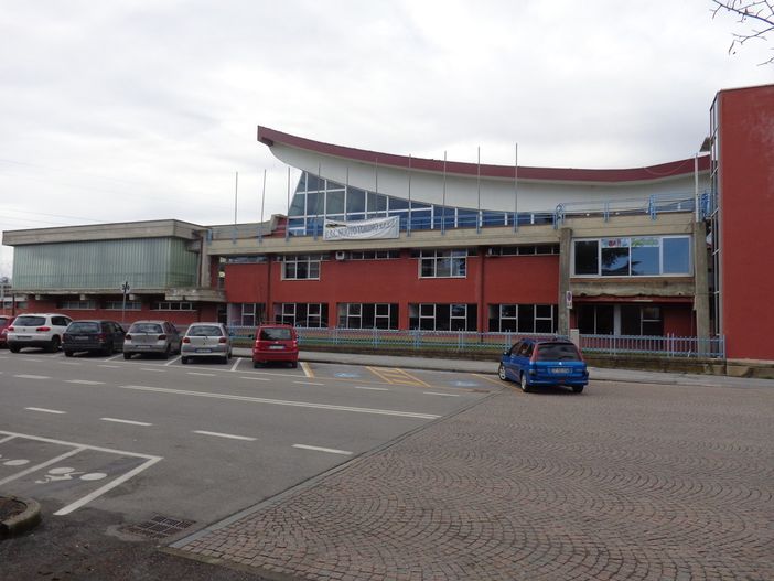 La piscina della discordia: scontro verbale tra i 5 Stelle e il Comune di Mondovì