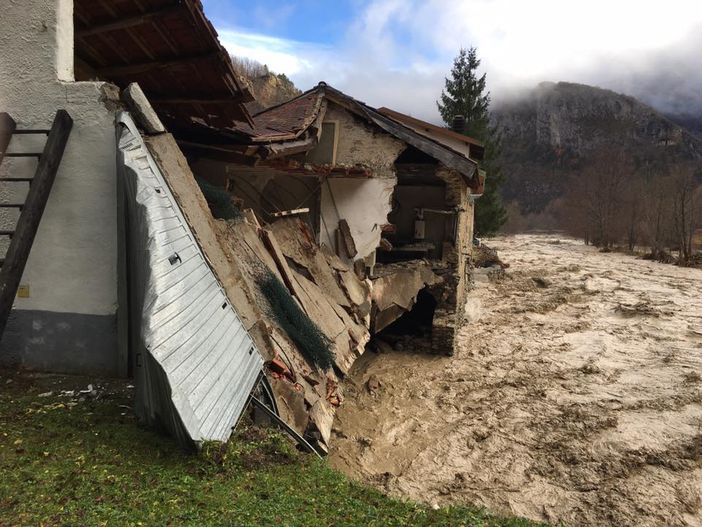 Alcuni dei danni procurati dalla piena del Tanaro a Ormea