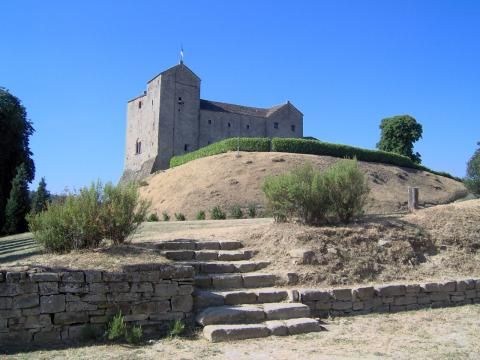 Il castello di Prunetto Il castello di Prunetto