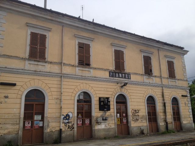 La stazione di Pianfei sulla Cuneo-Mondovì