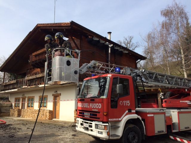 L'autoscala dei Vigili del fuoco di Cuneo
