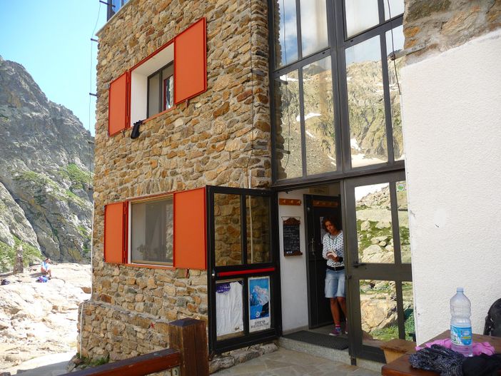 Il rifugio Remondino in Valle Gesso, a 2430 metri