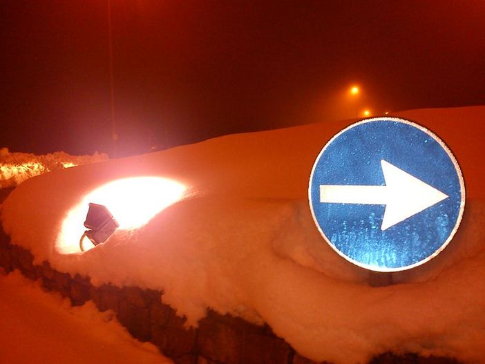 Priero: potenti fari, e la neve va! Priero: potenti fari, e la neve va!