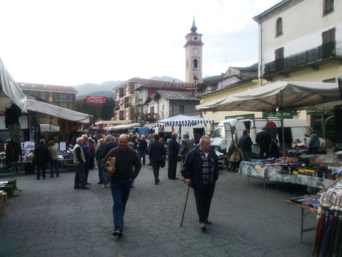 Sanfront, lunedì di mercato