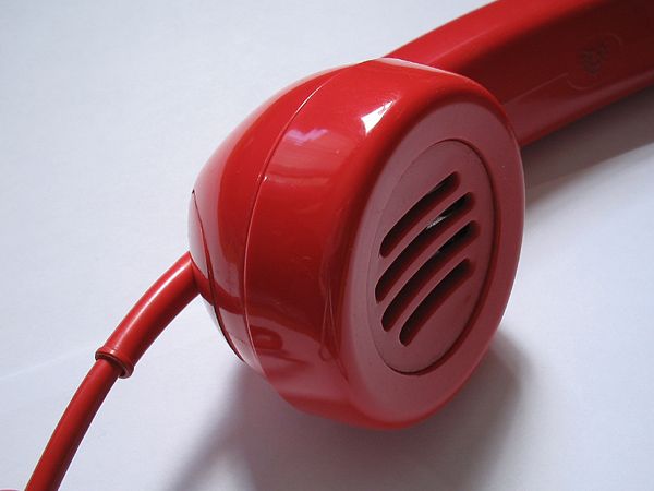 Manca la linea telefonica agli uffici comunali di Saluzzo Manca la linea telefonica agli uffici comunali di Saluzzo