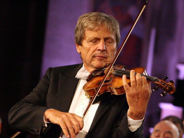 Doppia esibizione di Uto Ughi a Cherasco: esaurita la data del 10 novembre, si bissa l'11 Doppia esibizione di Uto Ughi a Cherasco: esaurita la data del 10 novembre, si bissa l'11