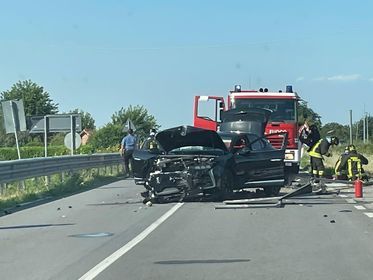 Incidente a Fossano, in località San Sebastiano, coinvolta un'auto