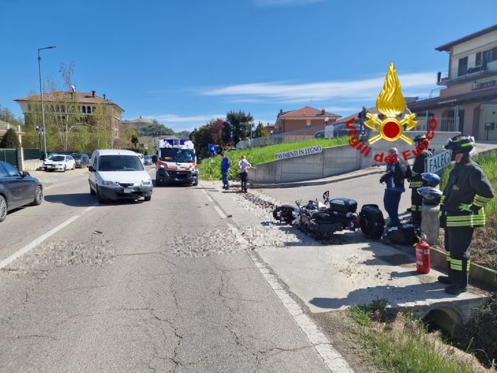 Scontro tra auto e moto a Vezza d'Alba, un ferito trasportato all'ospedale di Verduno
