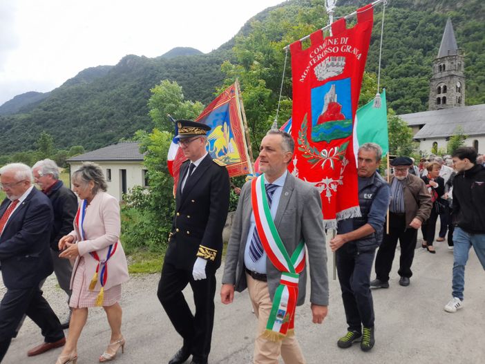 Il sindaco di Monterosso Grana alla cerimonia di Izourt, dove 85 anni fa morirono tre operai del paese Il sindaco di Monterosso Grana alla cerimonia di Izourt, dove 85 anni fa morirono tre operai del paese