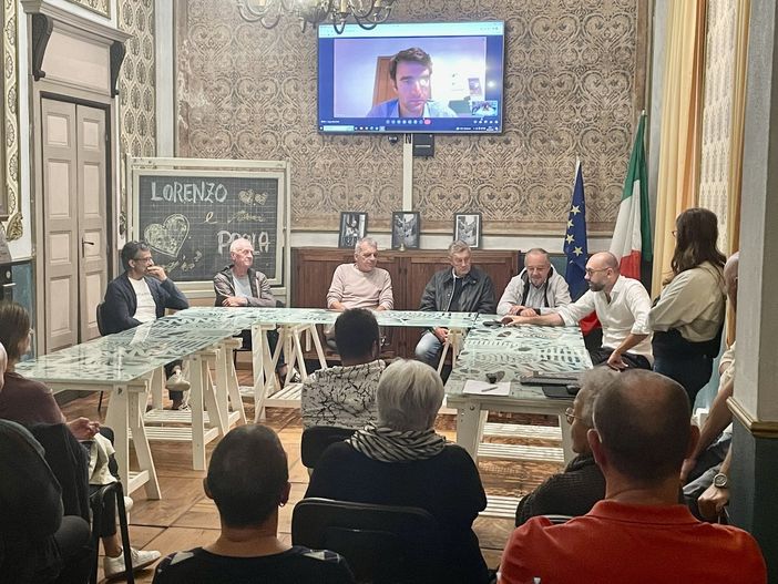 Trasporti, i sindaci della Val Tanaro compatti per la riattivazione della linea Ceva-Ormea: "Situazione insostenibile"