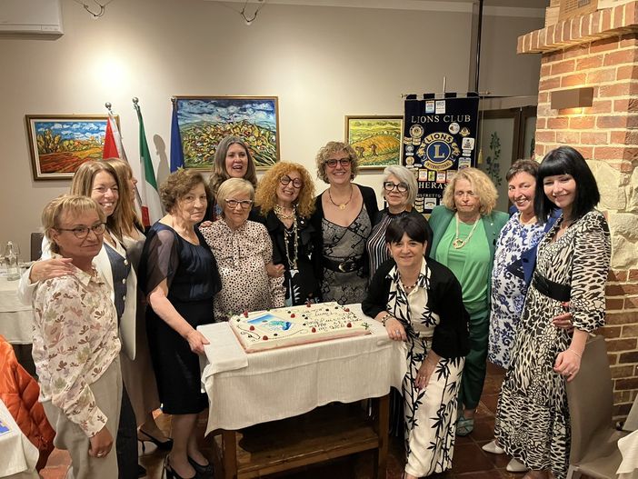 Passaggio della campanella per il Lions Club Cherasco