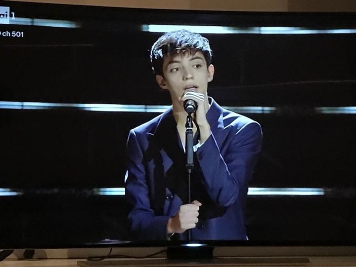 Matteo Romano canterà per il Papa: sarà la sua voce a chiudere l'incontro con 60 mila ragazzi da tutta Italia