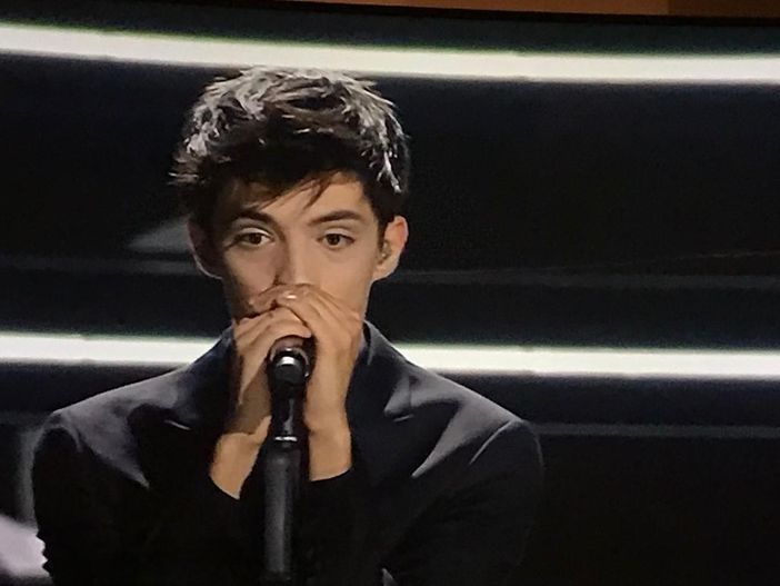 Sanremo 2022, Matteo Romano apre la finalissima: tutta la Granda è con lui!