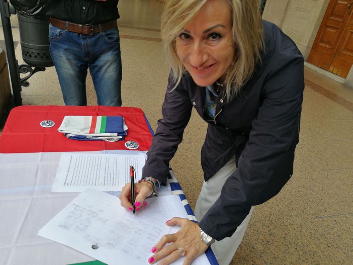 Voto diretto del Presidente della Repubblica: banchetti di Fratelli d'Italia a Cuneo