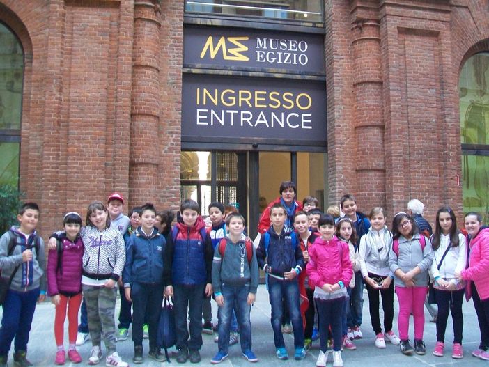 Le classi quarte della Scuola Primaria di Trinità e Sant'Albano in gita al Museo egizio Le classi quarte della Scuola Primaria di Trinità e Sant'Albano in gita al Museo egizio