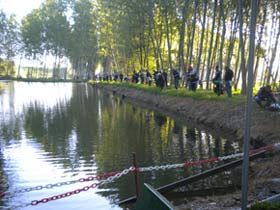 Concerto del trio Akoe a bordo del lago Olmi in frazione San Sebastiano di Fossano