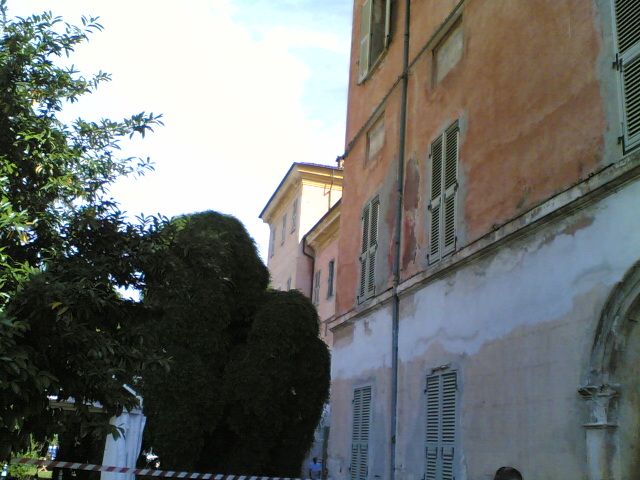 Con la Festa dei Bergè torna a Rocca de' Baldi il grande mercato sulla piazza del Castello