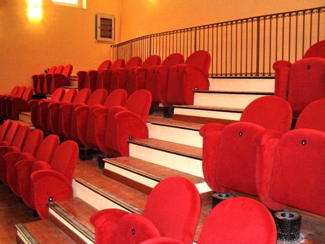 Il teatro Civico di Busca dove si svolgerà la proiezione