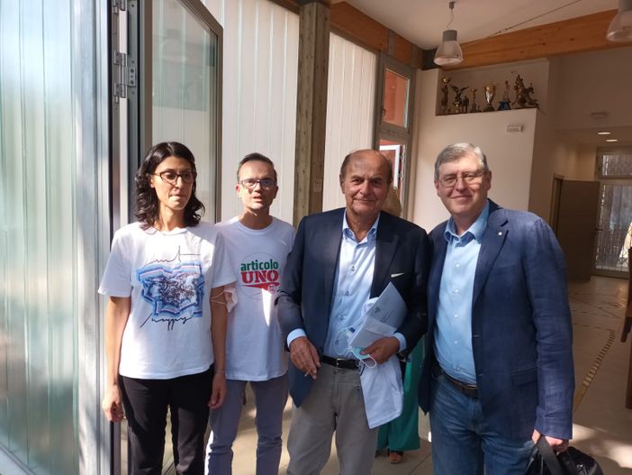 Asinistra la dottoressa Sferruzza