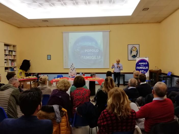 Mario Adinolfi: "Cuneo ed il Piemonte sono modello di riferimento per tutto il Popolo della Famiglia italiano" Mario Adinolfi: "Cuneo ed il Piemonte sono modello di riferimento per tutto il Popolo della Famiglia italiano"