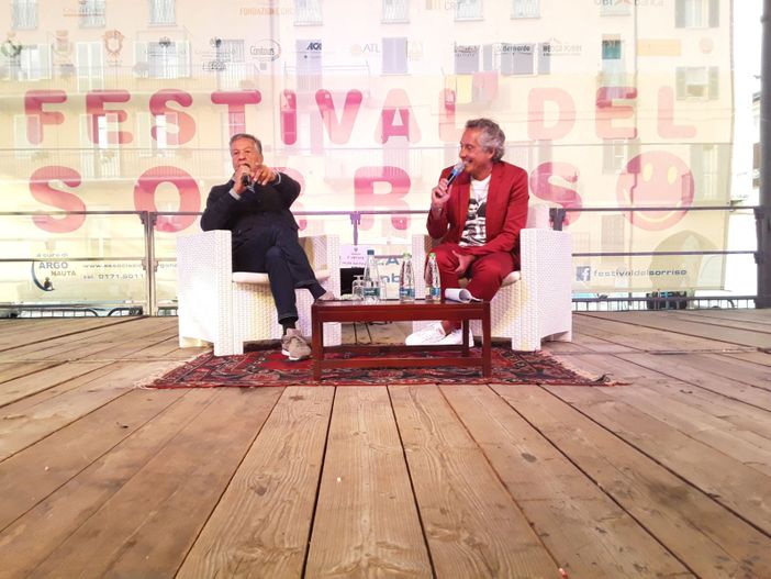 Festival del Sorriso: archiviata con successo la prima giornata, le interviste a Pozzetto e Luxuria