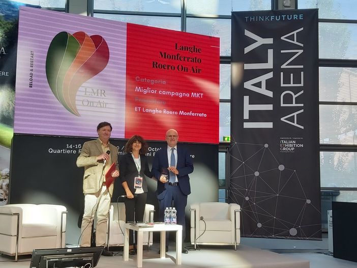 “Langhe Monferrato Roero on air” premiata al Ttg di Rimini come “Miglior campagna di marketing” “Langhe Monferrato Roero on air” premiata al Ttg di Rimini come “Miglior campagna di marketing”