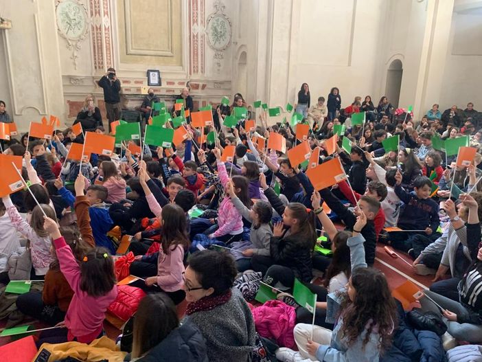 Un momento della premiazione di Cortemilia
