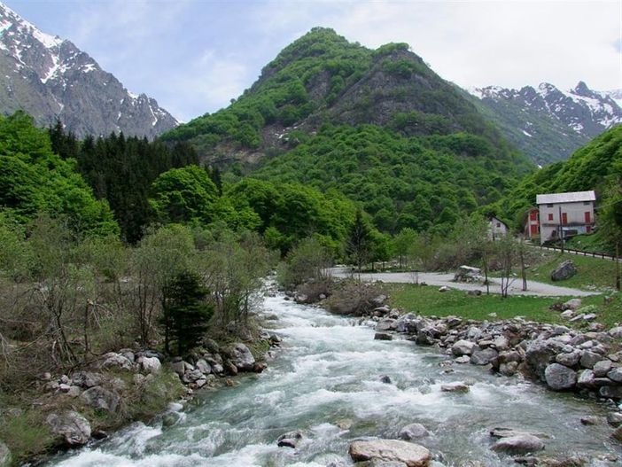 Intorno a Roaschia ruotano 63 chilometri di sentieri