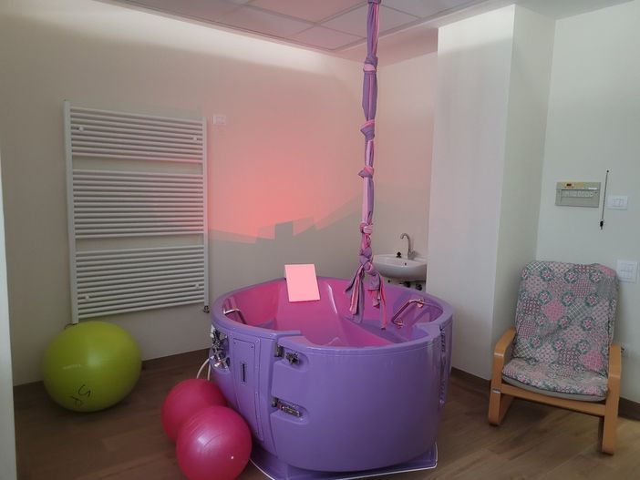 Savigliano: intitolata al professor Cravarezza la nuova sala parto dell'ospedale Savigliano: intitolata al professor Cravarezza la nuova sala parto dell'ospedale