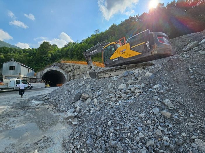 "Il tunnel del Tenda quanto è costato economicamente e socialmente? E non si vede la fine"