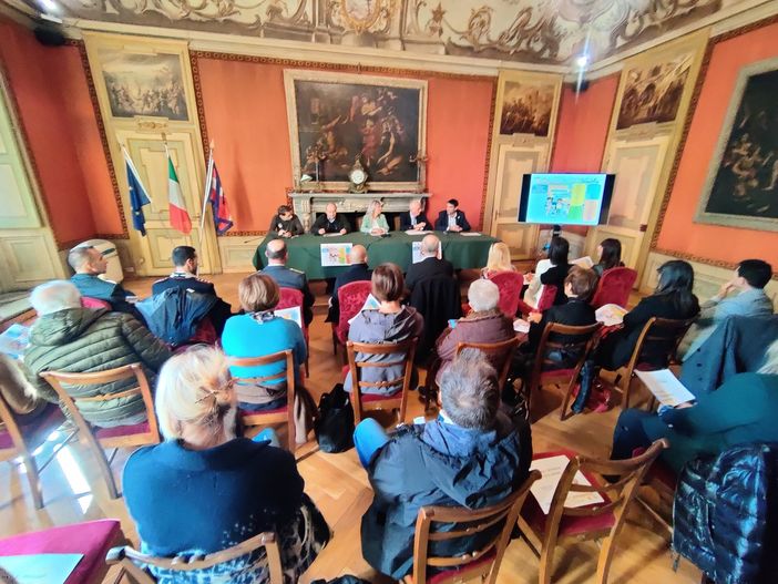 Al via a Fossano la seconda edizione di "Uno scontrino per la scuola" Al via a Fossano la seconda edizione di "Uno scontrino per la scuola"