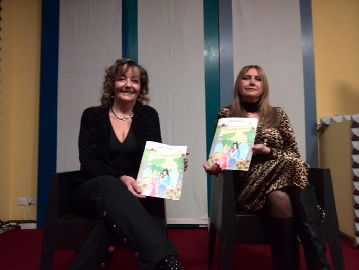 "Il Castello delle Rose": presentato il nuovo libro di Aurora d'Errico con i disegni dell'artista monregalese Carlà